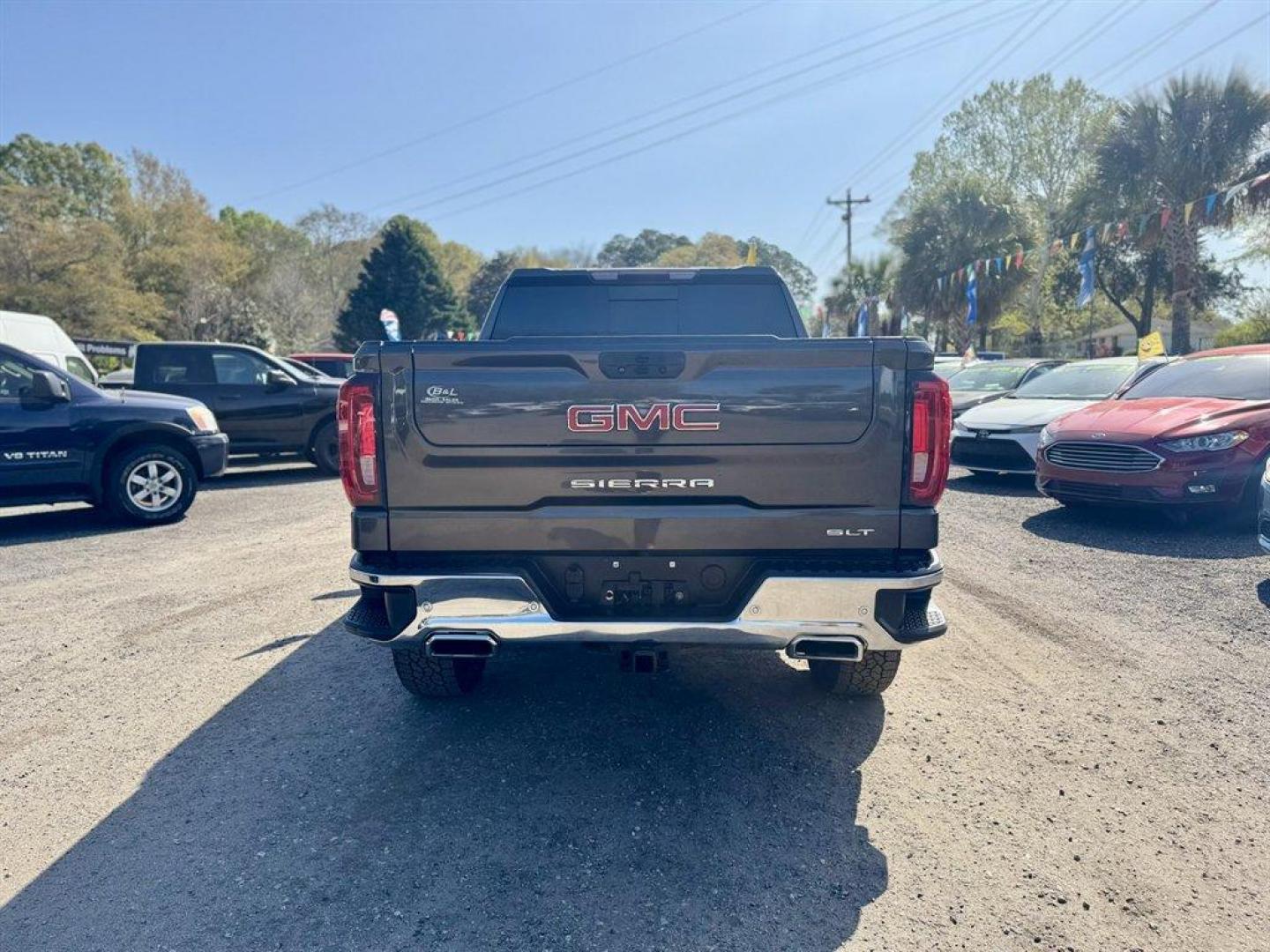 2020 Grey /Black GMC Sierra 1500 (1GTU9DEL1LZ) with an 6.2l V8 DI DYN Fuel Mgmt engine, Automatic transmission, located at 745 East Steele Rd., West Columbia, SC, 29170, (803) 755-9148, 33.927212, -81.148483- Photo#4
