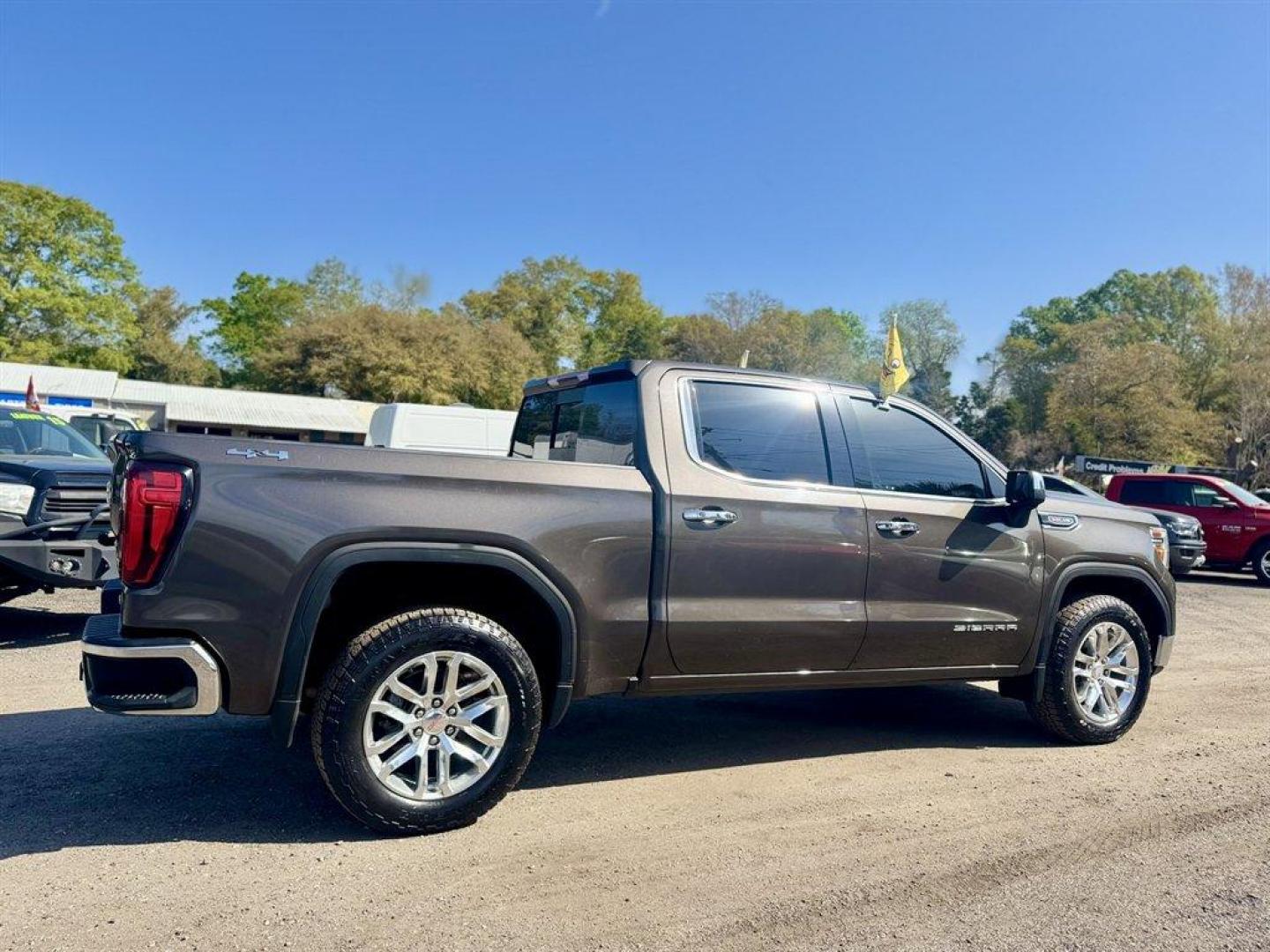 2020 Grey /Black GMC Sierra 1500 (1GTU9DEL1LZ) with an 6.2l V8 DI DYN Fuel Mgmt engine, Automatic transmission, located at 745 East Steele Rd., West Columbia, SC, 29170, (803) 755-9148, 33.927212, -81.148483- Photo#5