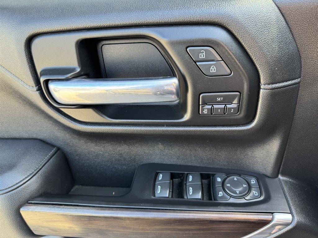 2020 Grey /Black GMC Sierra 1500 (1GTU9DEL1LZ) with an 6.2l V8 DI DYN Fuel Mgmt engine, Automatic transmission, located at 745 East Steele Rd., West Columbia, SC, 29170, (803) 755-9148, 33.927212, -81.148483 - Photo#18