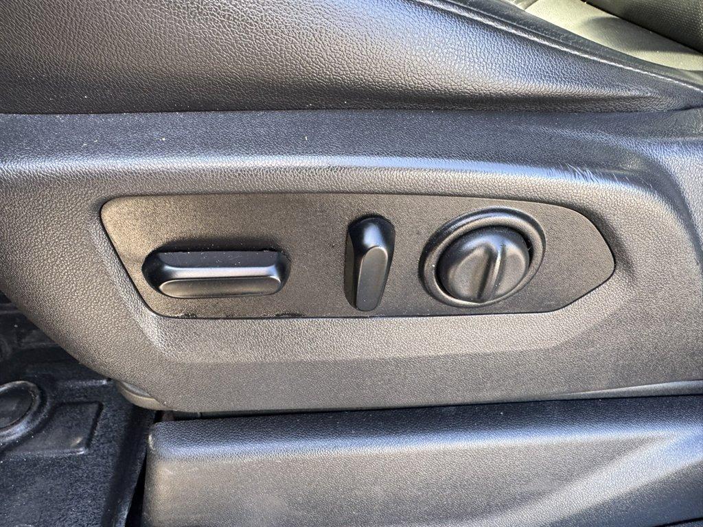 2020 Grey /Black GMC Sierra 1500 (1GTU9DEL1LZ) with an 6.2l V8 DI DYN Fuel Mgmt engine, Automatic transmission, located at 745 East Steele Rd., West Columbia, SC, 29170, (803) 755-9148, 33.927212, -81.148483 - Photo#20