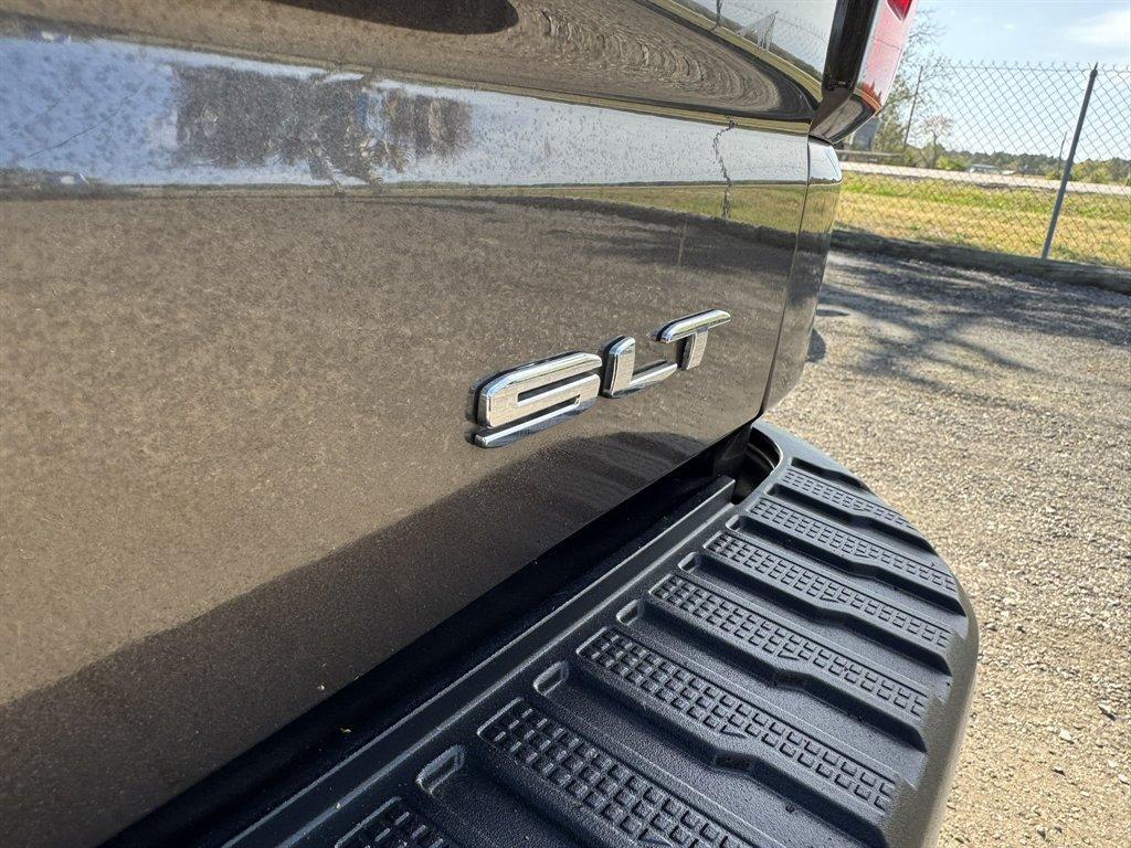 2020 Grey /Black GMC Sierra 1500 (1GTU9DEL1LZ) with an 6.2l V8 DI DYN Fuel Mgmt engine, Automatic transmission, located at 745 East Steele Rd., West Columbia, SC, 29170, (803) 755-9148, 33.927212, -81.148483 - Photo#33