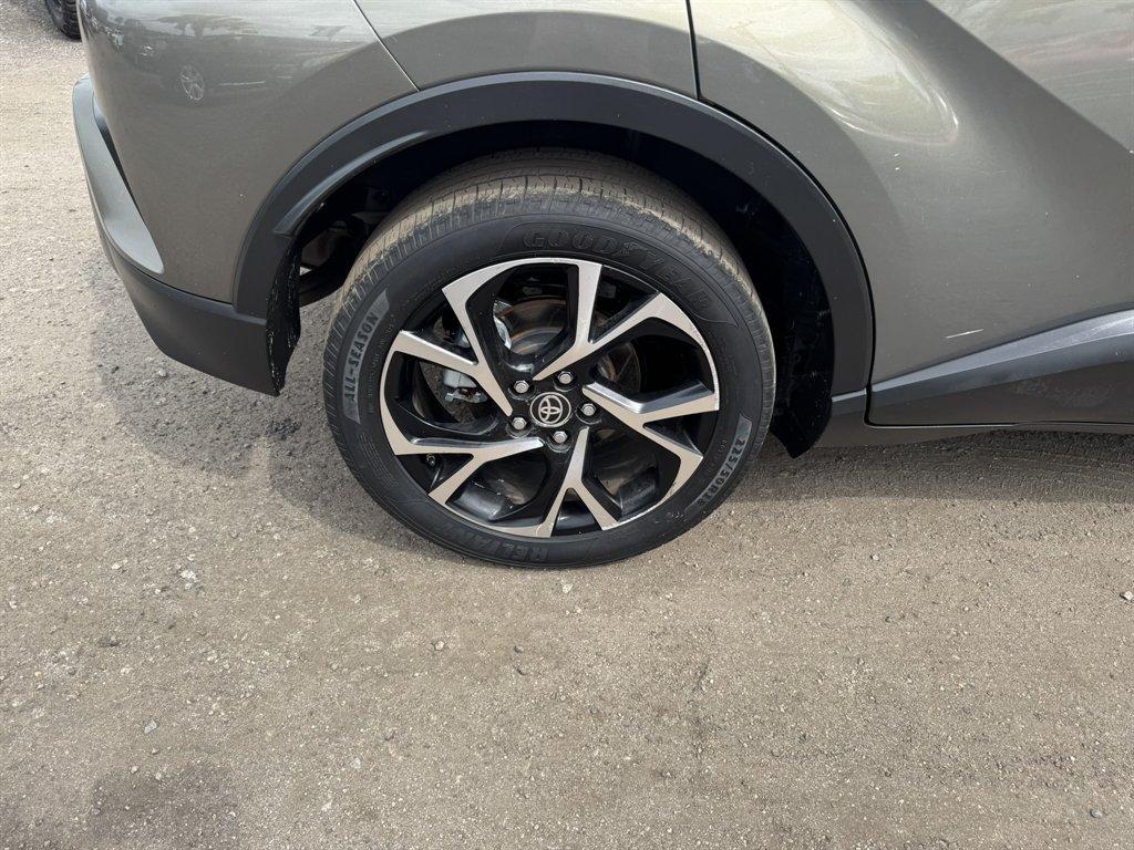 2021 Bronze /Black Toyota C-HR (JTNKHMBX6M1) with an 2.0l I-4 EFI Dohc 2.0l engine, Automatic transmission, located at 745 East Steele Rd., West Columbia, SC, 29170, (803) 755-9148, 33.927212, -81.148483 - Photo#27