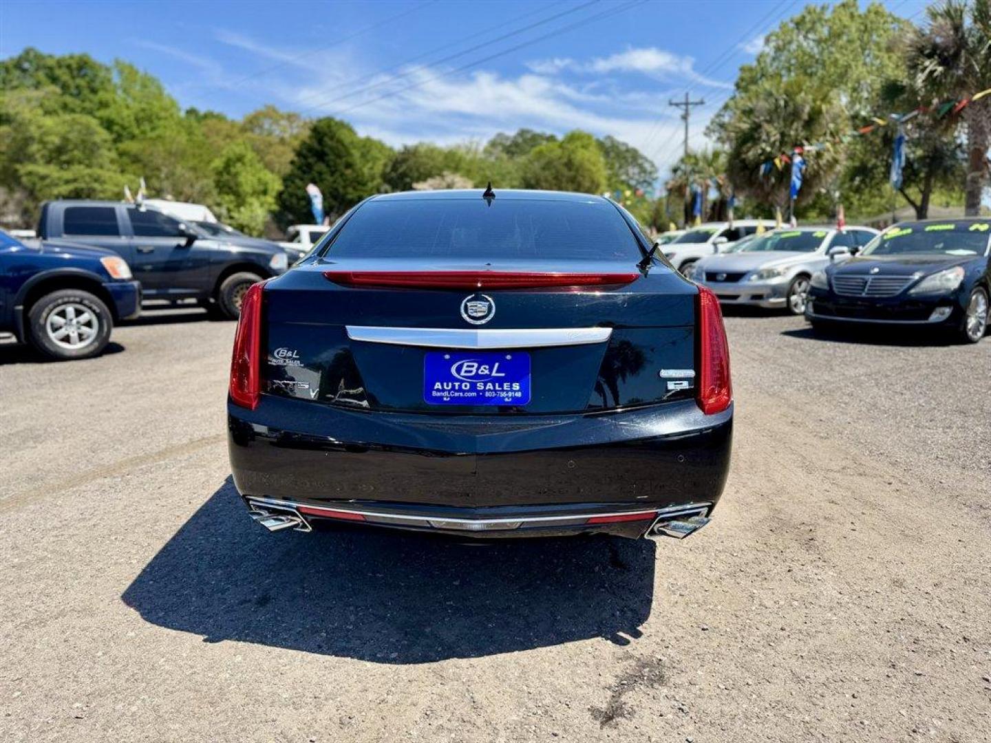 2014 Black /Black Cadillac XTS (2G61S5S32E9) with an 3.6l V6 DI Dohc 3.6l engine, Automatic transmission, located at 745 East Steele Rd., West Columbia, SC, 29170, (803) 755-9148, 33.927212, -81.148483 - Photo#4