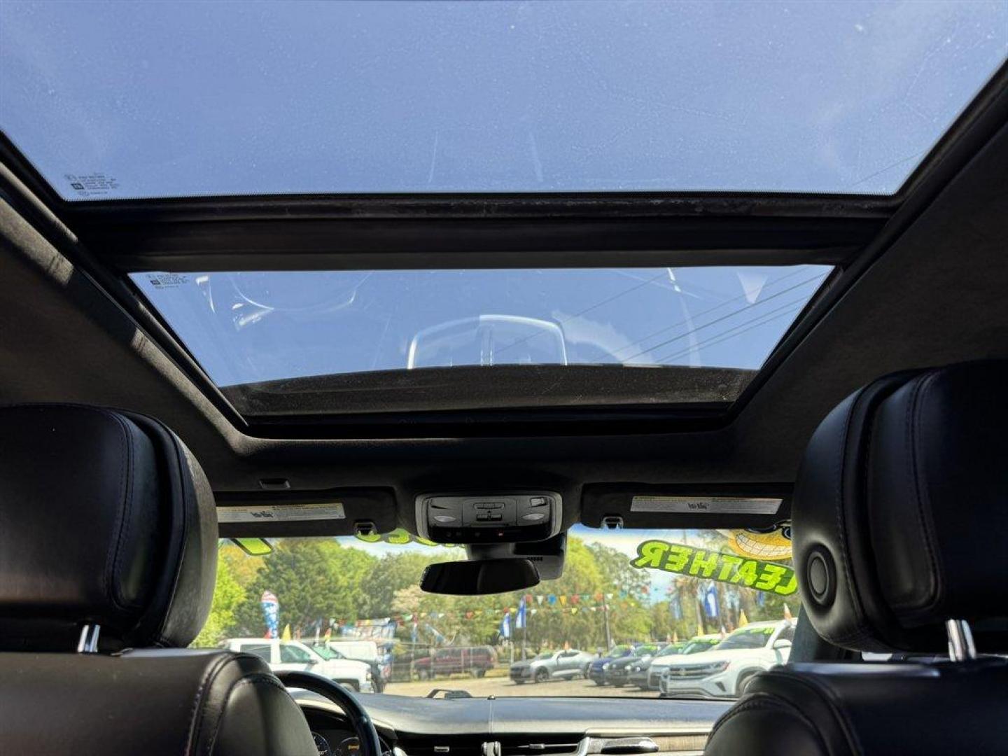 2014 Black /Black Cadillac XTS (2G61S5S32E9) with an 3.6l V6 DI Dohc 3.6l engine, Automatic transmission, located at 745 East Steele Rd., West Columbia, SC, 29170, (803) 755-9148, 33.927212, -81.148483 - Photo#17