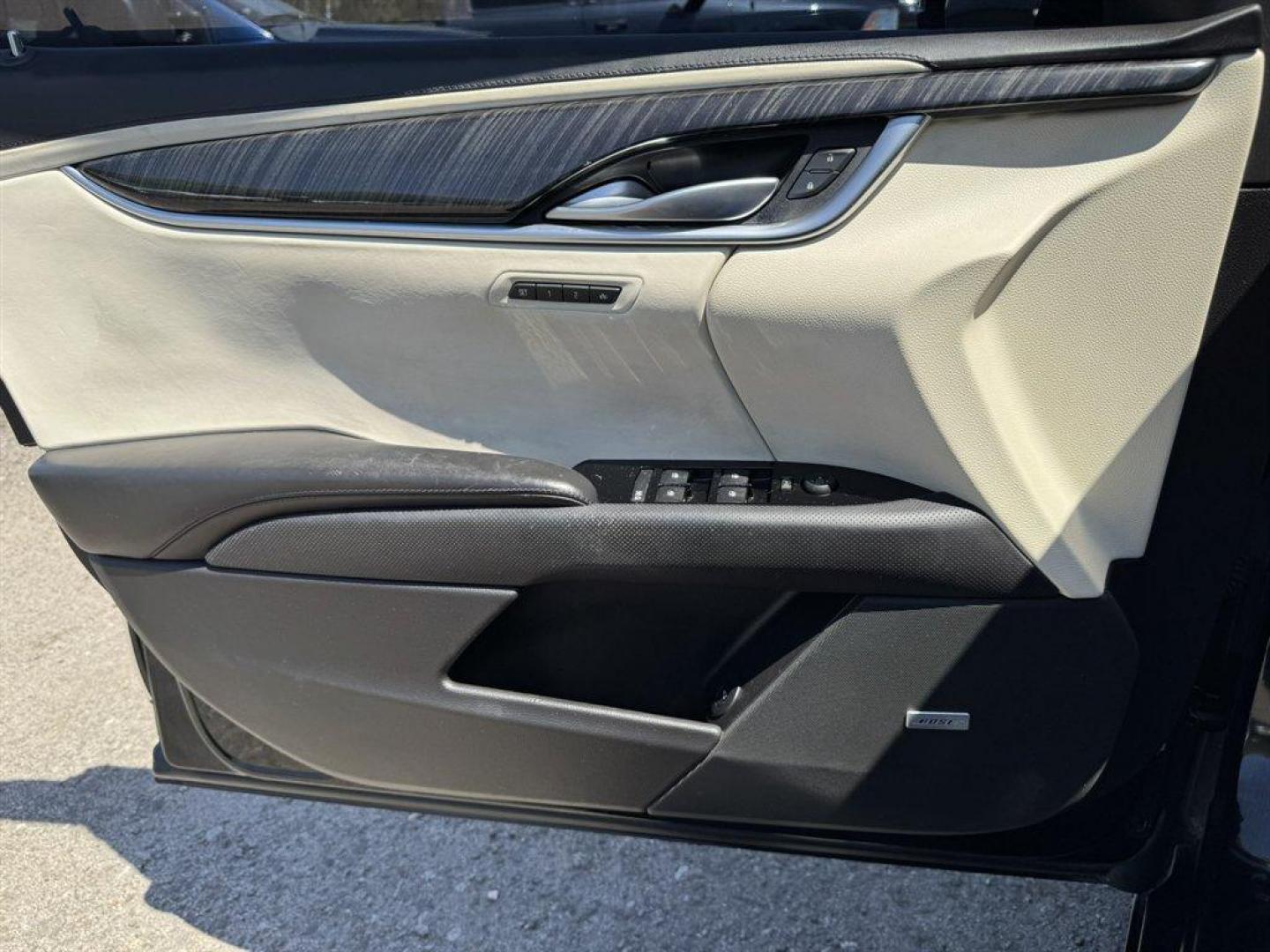 2014 Black /Black Cadillac XTS (2G61S5S32E9) with an 3.6l V6 DI Dohc 3.6l engine, Automatic transmission, located at 745 East Steele Rd., West Columbia, SC, 29170, (803) 755-9148, 33.927212, -81.148483 - Photo#19