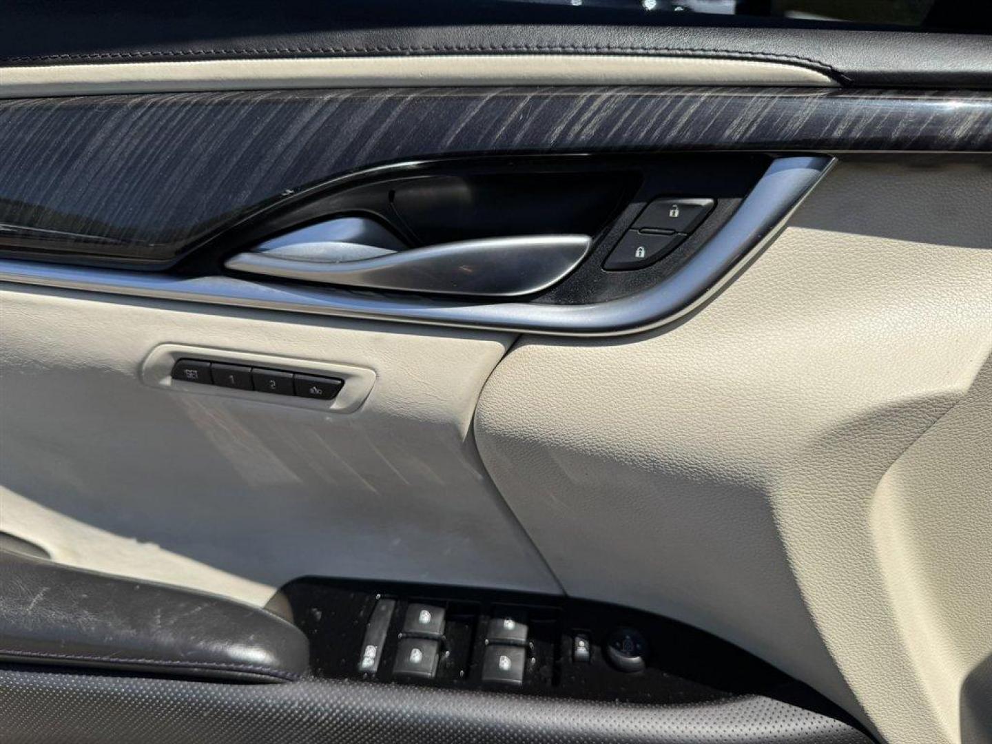 2014 Black /Black Cadillac XTS (2G61S5S32E9) with an 3.6l V6 DI Dohc 3.6l engine, Automatic transmission, located at 745 East Steele Rd., West Columbia, SC, 29170, (803) 755-9148, 33.927212, -81.148483 - Photo#20