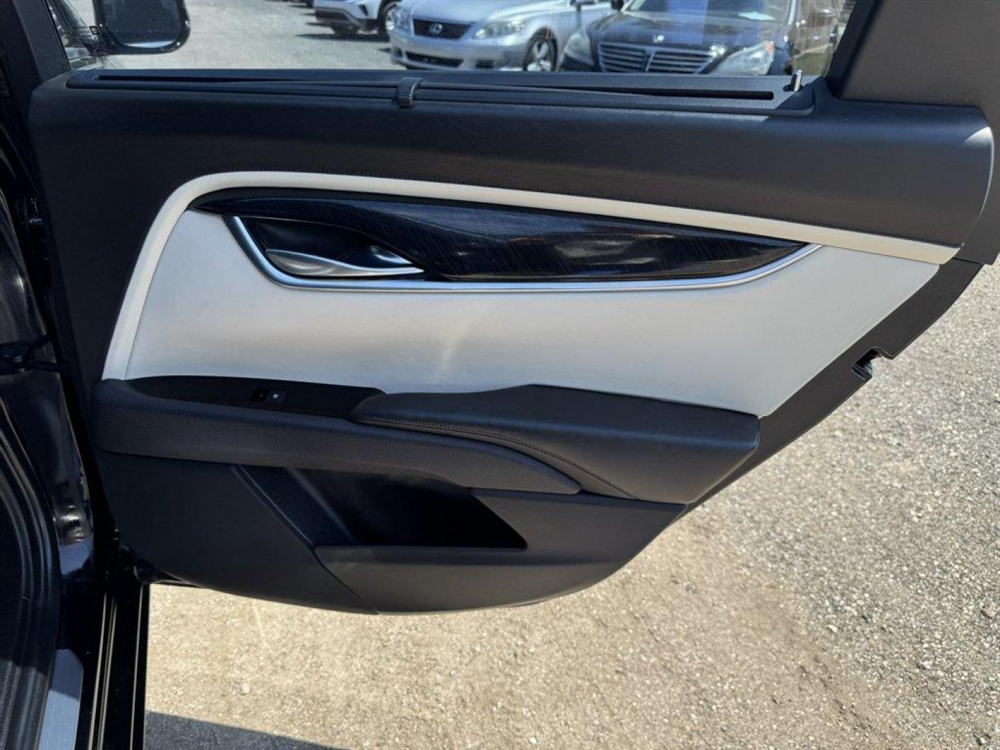 2014 Black /Black Cadillac XTS (2G61S5S32E9) with an 3.6l V6 DI Dohc 3.6l engine, Automatic transmission, located at 745 East Steele Rd., West Columbia, SC, 29170, (803) 755-9148, 33.927212, -81.148483 - Photo#26