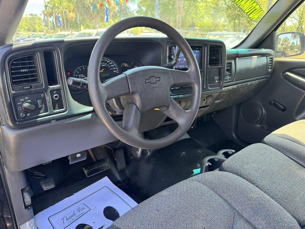 2004 Black /Grey Chevrolet Silverado 1500 (1GCEC19X14Z) with an 4.3l V6 MPI 4.3l engine, Automatic transmission, located at 745 East Steele Rd., West Columbia, SC, 29170, (803) 755-9148, 33.927212, -81.148483 - Photo#6