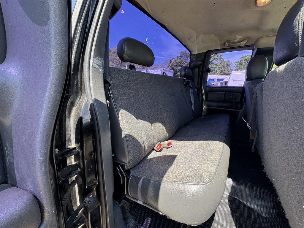 2004 Black /Grey Chevrolet Silverado 1500 (1GCEC19X14Z) with an 4.3l V6 MPI 4.3l engine, Automatic transmission, located at 745 East Steele Rd., West Columbia, SC, 29170, (803) 755-9148, 33.927212, -81.148483 - Photo#17