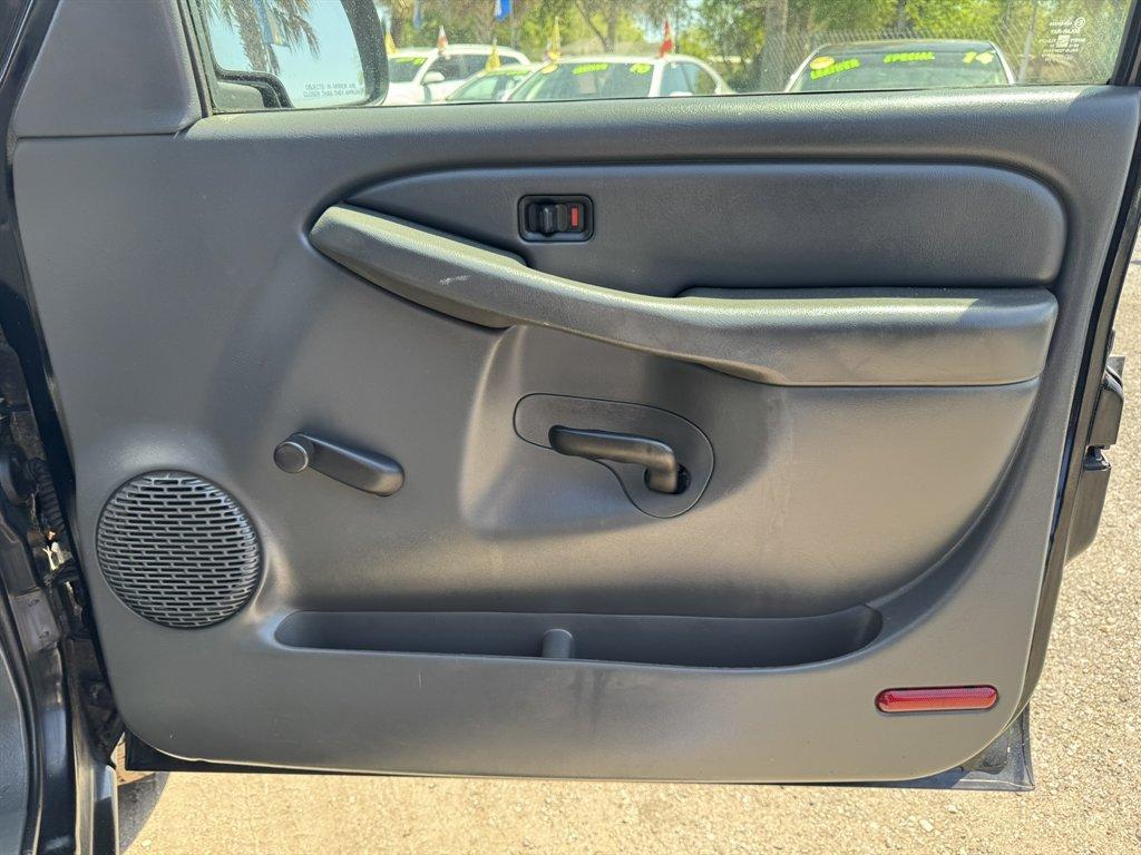 2004 Black /Grey Chevrolet Silverado 1500 (1GCEC19X14Z) with an 4.3l V6 MPI 4.3l engine, Automatic transmission, located at 745 East Steele Rd., West Columbia, SC, 29170, (803) 755-9148, 33.927212, -81.148483 - Photo#18