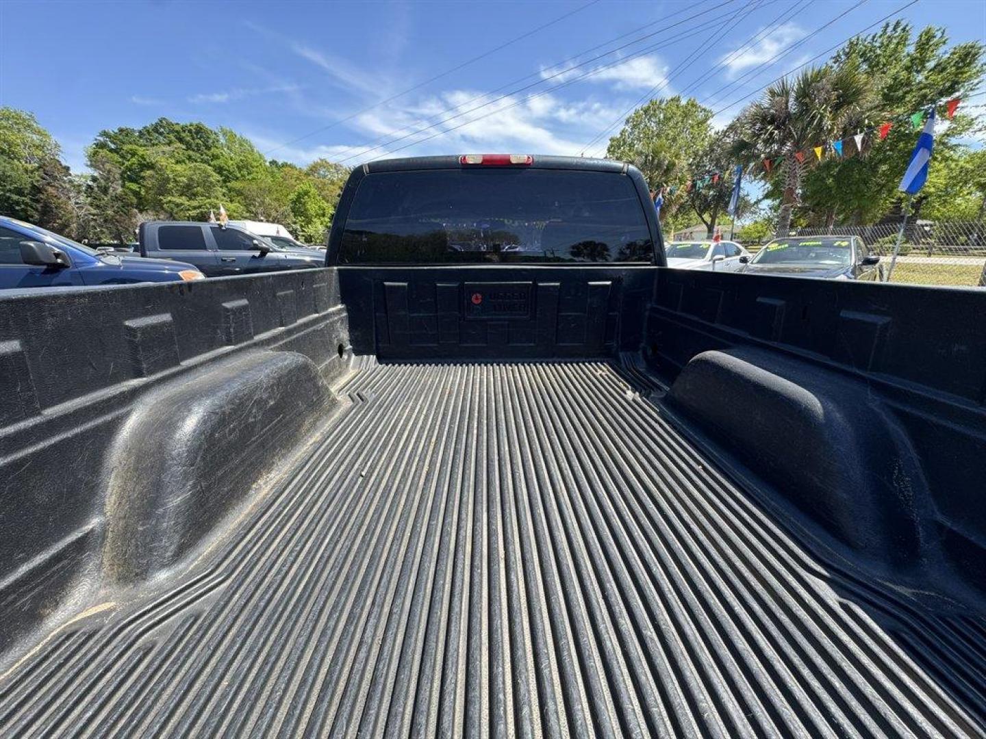 2004 Black /Grey Chevrolet Silverado 1500 (1GCEC19X14Z) with an 4.3l V6 MPI 4.3l engine, Automatic transmission, located at 745 East Steele Rd., West Columbia, SC, 29170, (803) 755-9148, 33.927212, -81.148483 - Photo#20