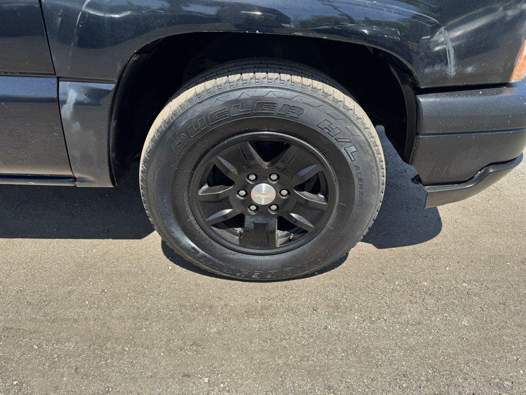 2004 Black /Grey Chevrolet Silverado 1500 (1GCEC19X14Z) with an 4.3l V6 MPI 4.3l engine, Automatic transmission, located at 745 East Steele Rd., West Columbia, SC, 29170, (803) 755-9148, 33.927212, -81.148483 - Photo#22