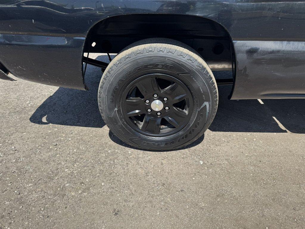 2004 Black /Grey Chevrolet Silverado 1500 (1GCEC19X14Z) with an 4.3l V6 MPI 4.3l engine, Automatic transmission, located at 745 East Steele Rd., West Columbia, SC, 29170, (803) 755-9148, 33.927212, -81.148483 - Photo#23