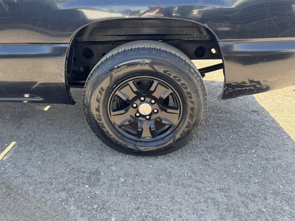 2004 Black /Grey Chevrolet Silverado 1500 (1GCEC19X14Z) with an 4.3l V6 MPI 4.3l engine, Automatic transmission, located at 745 East Steele Rd., West Columbia, SC, 29170, (803) 755-9148, 33.927212, -81.148483 - Photo#24