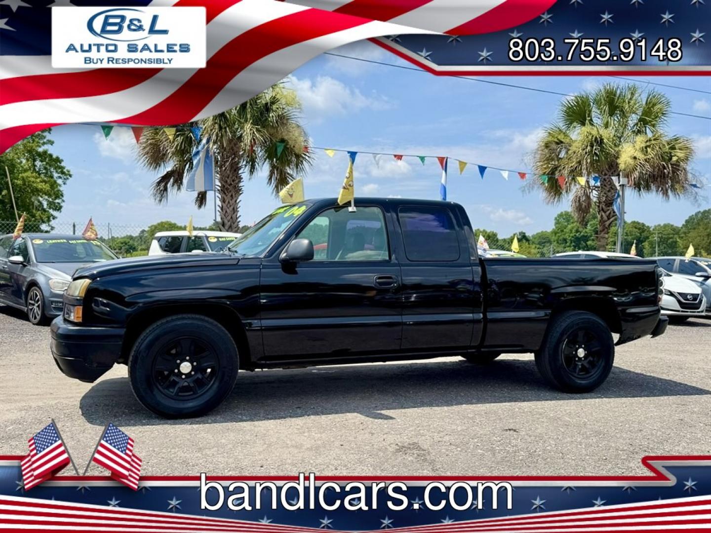 2004 Black /Grey Chevrolet Silverado 1500 (1GCEC19X14Z) with an 4.3l V6 MPI 4.3l engine, Automatic transmission, located at 745 East Steele Rd., West Columbia, SC, 29170, (803) 755-9148, 33.927212, -81.148483- Photo#0