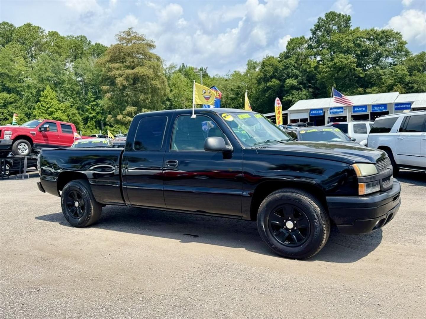 2004 Black /Grey Chevrolet Silverado 1500 (1GCEC19X14Z) with an 4.3l V6 MPI 4.3l engine, Automatic transmission, located at 745 East Steele Rd., West Columbia, SC, 29170, (803) 755-9148, 33.927212, -81.148483- Photo#2