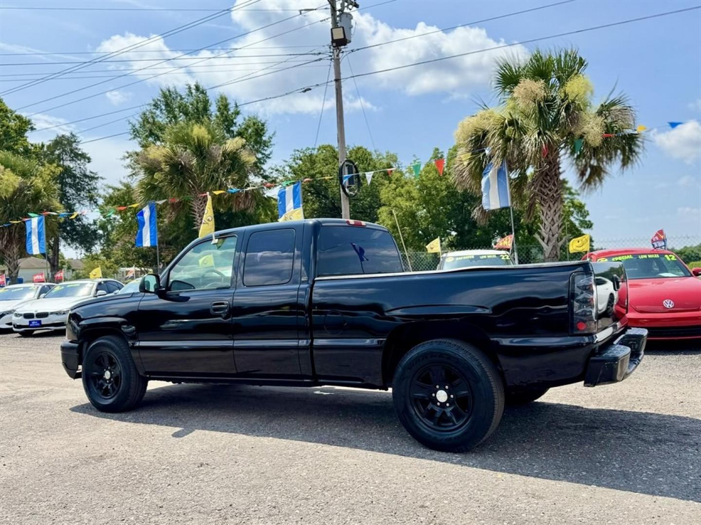 2004 Black /Grey Chevrolet Silverado 1500 (1GCEC19X14Z) with an 4.3l V6 MPI 4.3l engine, Automatic transmission, located at 745 East Steele Rd., West Columbia, SC, 29170, (803) 755-9148, 33.927212, -81.148483- Photo#5