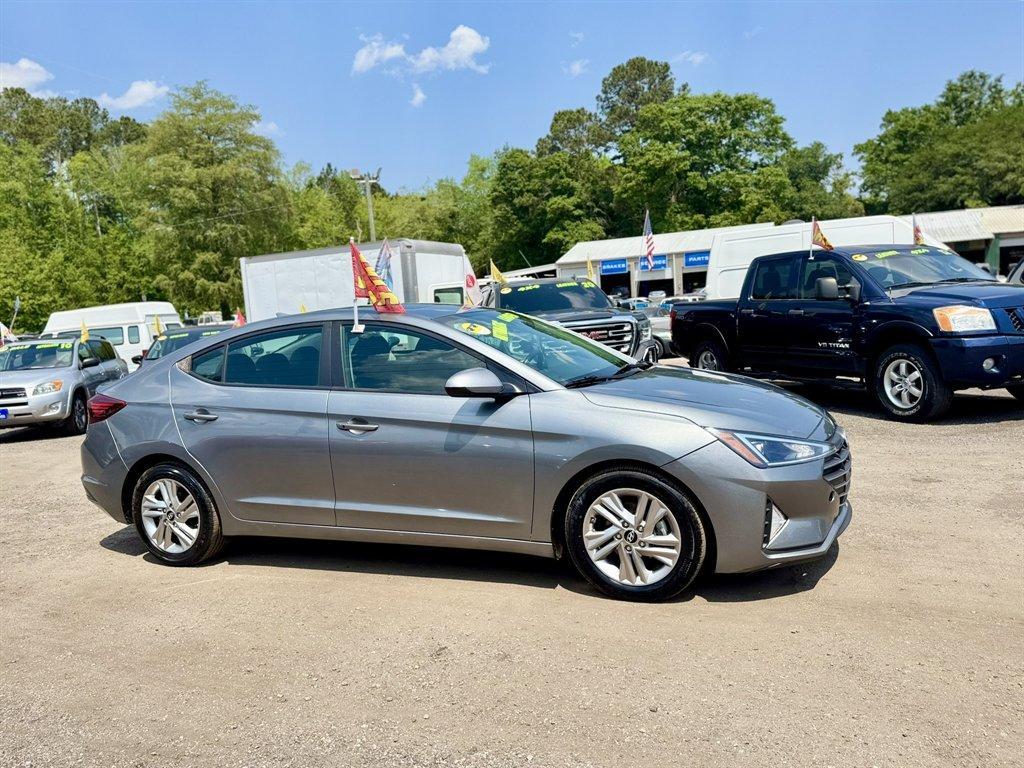 2019 Grey /Grey Hyundai Elantra (KMHD84LF0KU) with an 2.0l I-4 MPI Dohc 2.0l engine, Automatic transmission, located at 745 East Steele Rd., West Columbia, SC, 29170, (803) 755-9148, 33.927212, -81.148483 - Photo#2