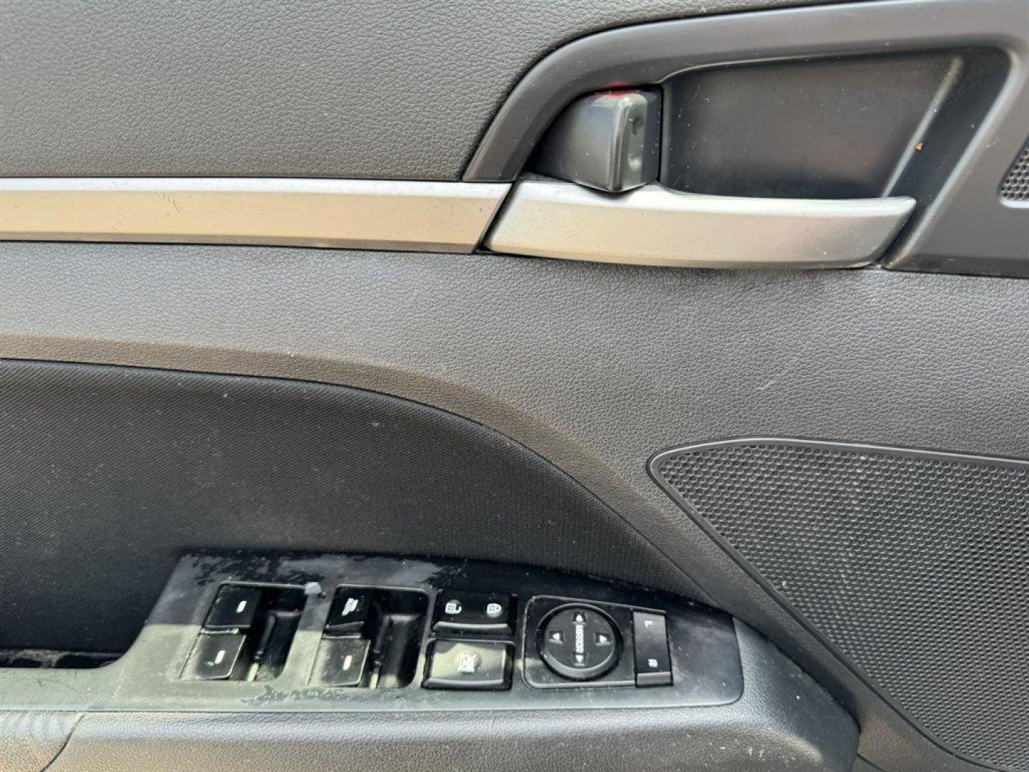 2019 Grey /Grey Hyundai Elantra (KMHD84LF0KU) with an 2.0l I-4 MPI Dohc 2.0l engine, Automatic transmission, located at 745 East Steele Rd., West Columbia, SC, 29170, (803) 755-9148, 33.927212, -81.148483 - Photo#20