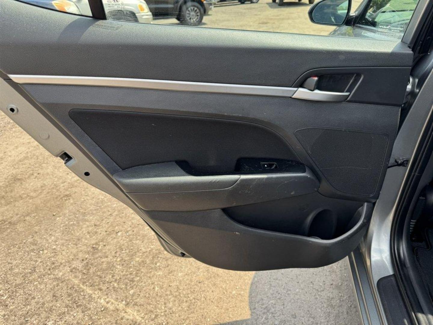 2019 Grey /Grey Hyundai Elantra (KMHD84LF0KU) with an 2.0l I-4 MPI Dohc 2.0l engine, Automatic transmission, located at 745 East Steele Rd., West Columbia, SC, 29170, (803) 755-9148, 33.927212, -81.148483 - Photo#22