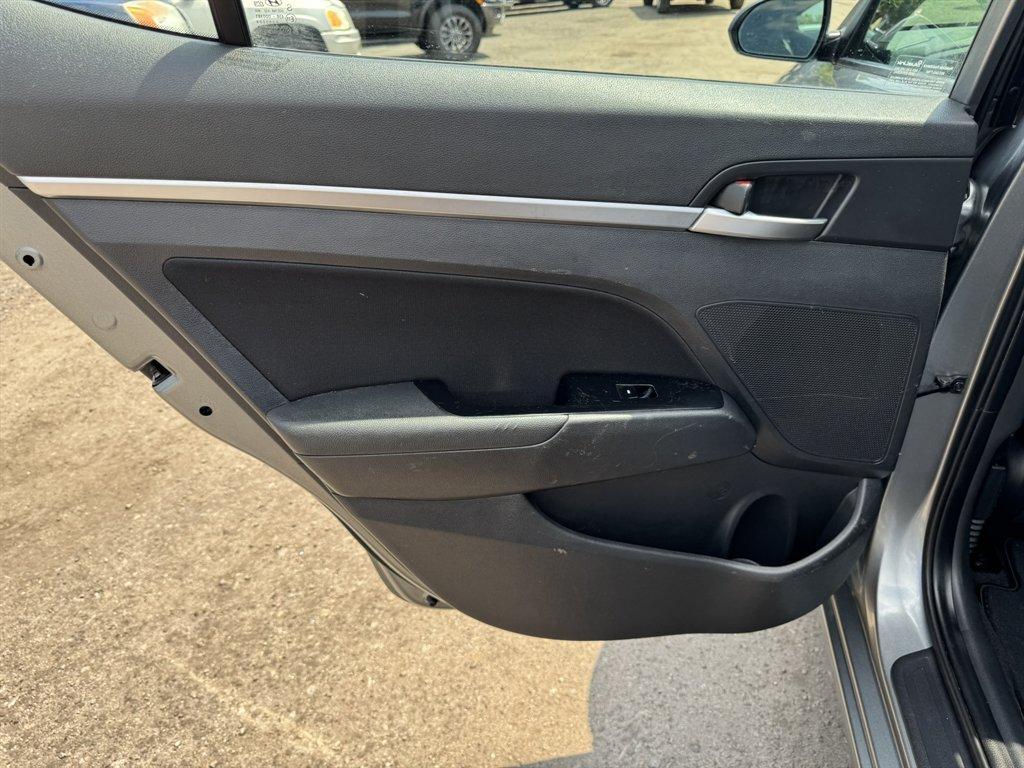 2019 Grey /Grey Hyundai Elantra (KMHD84LF0KU) with an 2.0l I-4 MPI Dohc 2.0l engine, Automatic transmission, located at 745 East Steele Rd., West Columbia, SC, 29170, (803) 755-9148, 33.927212, -81.148483 - Photo#22