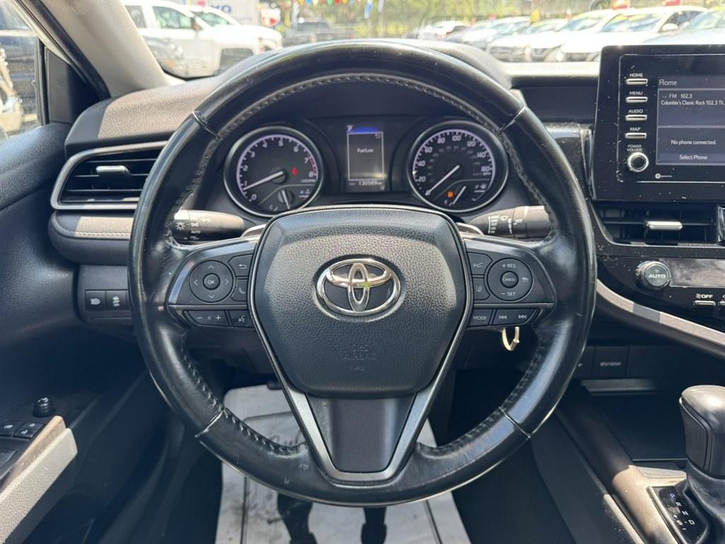 2021 White /Black Toyota Camry (4T1G11AK0MU) with an 2.5l I-4 DI Dohc 2.5l engine, Automatic transmission, located at 745 East Steele Rd., West Columbia, SC, 29170, (803) 755-9148, 33.927212, -81.148483- Photo#7
