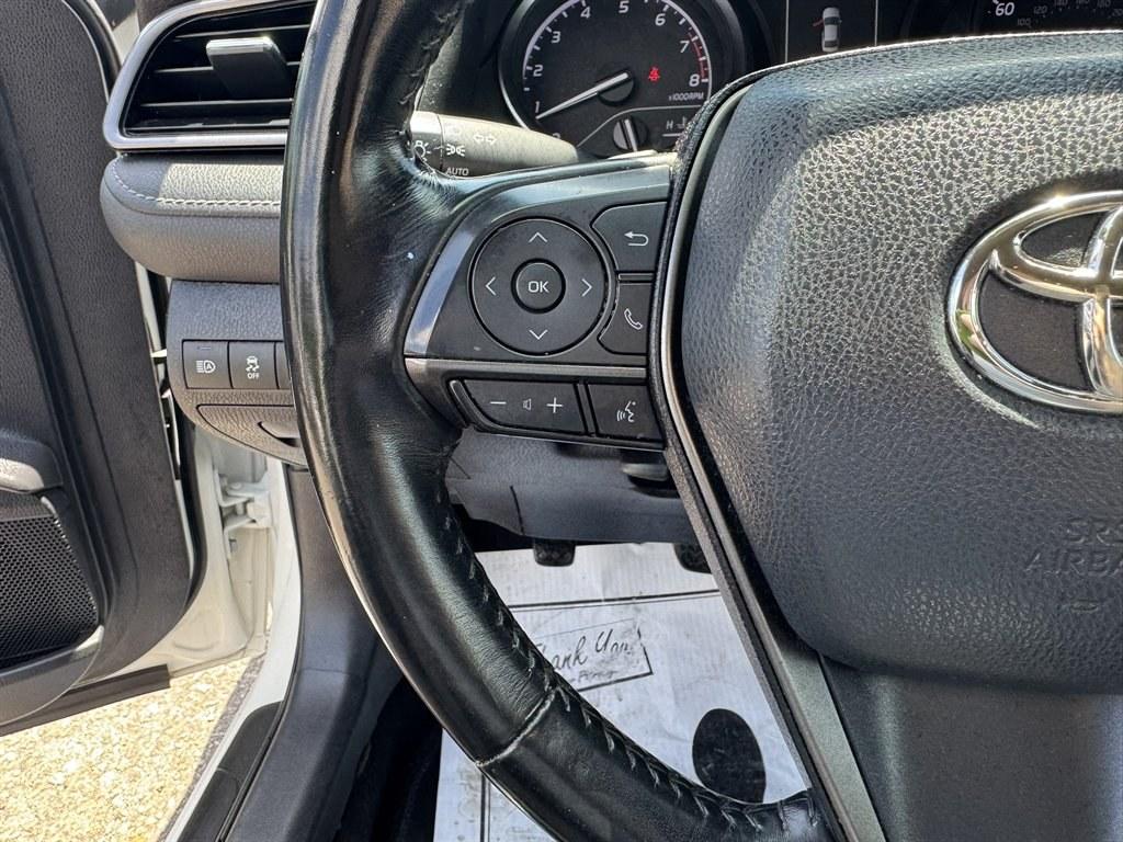 2021 White /Black Toyota Camry (4T1G11AK0MU) with an 2.5l I-4 DI Dohc 2.5l engine, Automatic transmission, located at 745 East Steele Rd., West Columbia, SC, 29170, (803) 755-9148, 33.927212, -81.148483- Photo#8