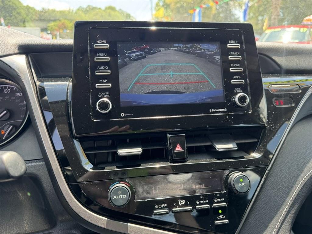 2021 White /Black Toyota Camry (4T1G11AK0MU) with an 2.5l I-4 DI Dohc 2.5l engine, Automatic transmission, located at 745 East Steele Rd., West Columbia, SC, 29170, (803) 755-9148, 33.927212, -81.148483- Photo#12