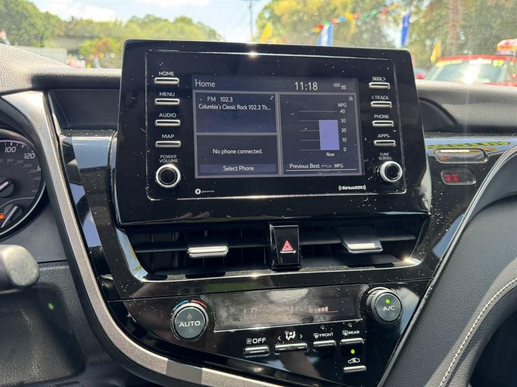 2021 White /Black Toyota Camry (4T1G11AK0MU) with an 2.5l I-4 DI Dohc 2.5l engine, Automatic transmission, located at 745 East Steele Rd., West Columbia, SC, 29170, (803) 755-9148, 33.927212, -81.148483- Photo#13