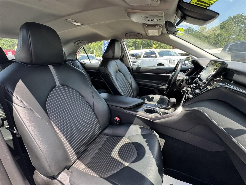 2021 White /Black Toyota Camry (4T1G11AK0MU) with an 2.5l I-4 DI Dohc 2.5l engine, Automatic transmission, located at 745 East Steele Rd., West Columbia, SC, 29170, (803) 755-9148, 33.927212, -81.148483- Photo#26