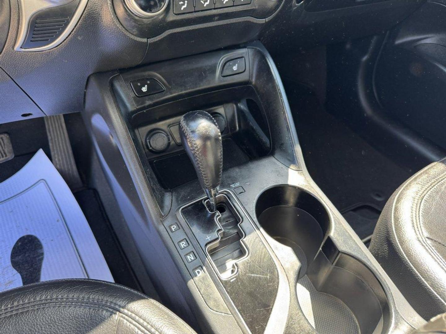 2013 Grey /Black Hyundai Tucson (KM8JUCACXDU) with an 2.4l I-4 MPI Dohc 2.4l engine, Automatic transmission, located at 745 East Steele Rd., West Columbia, SC, 29170, (803) 755-9148, 33.927212, -81.148483 - Photo#13