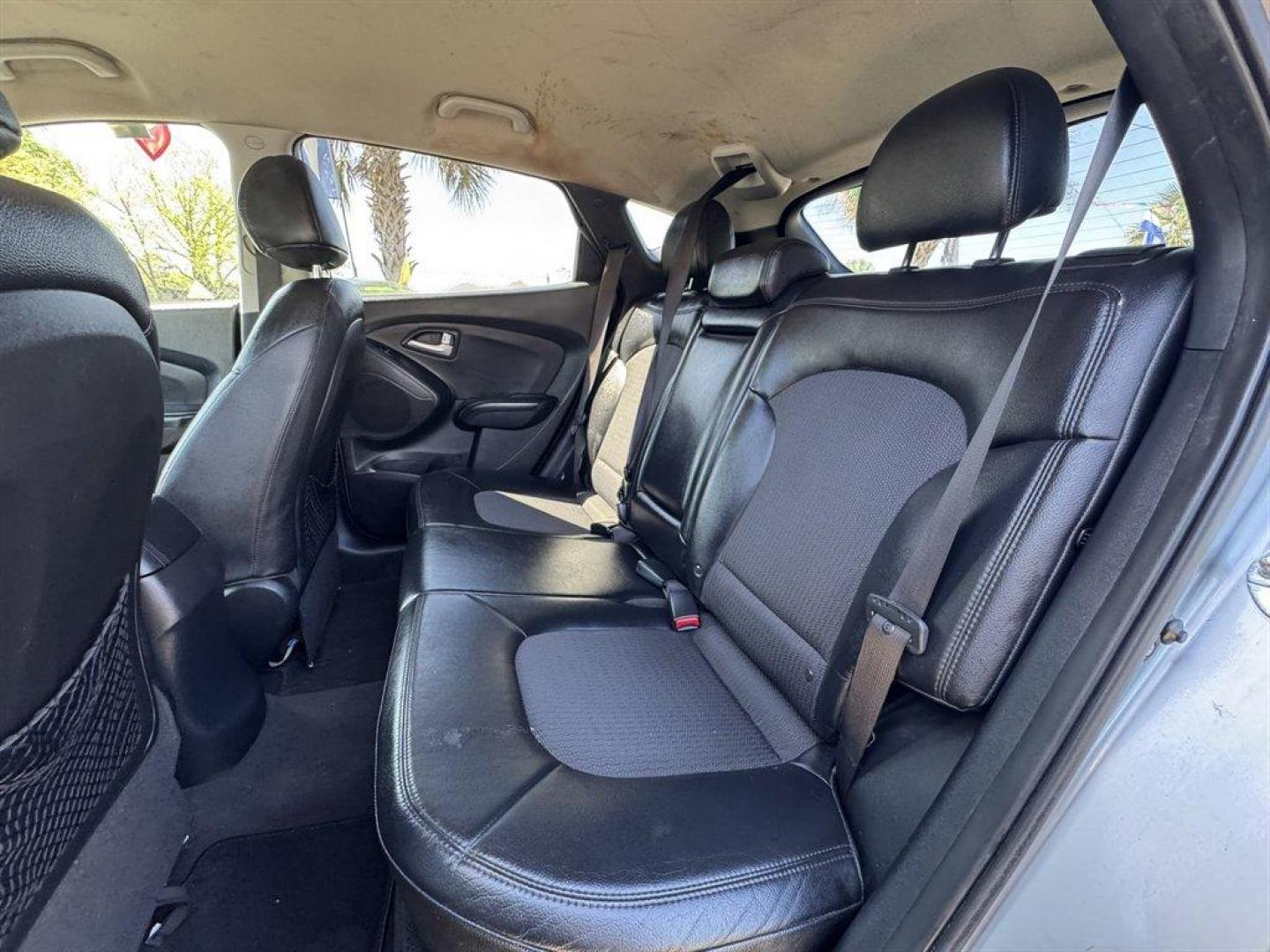 2013 Grey /Black Hyundai Tucson (KM8JUCACXDU) with an 2.4l I-4 MPI Dohc 2.4l engine, Automatic transmission, located at 745 East Steele Rd., West Columbia, SC, 29170, (803) 755-9148, 33.927212, -81.148483 - Photo#19