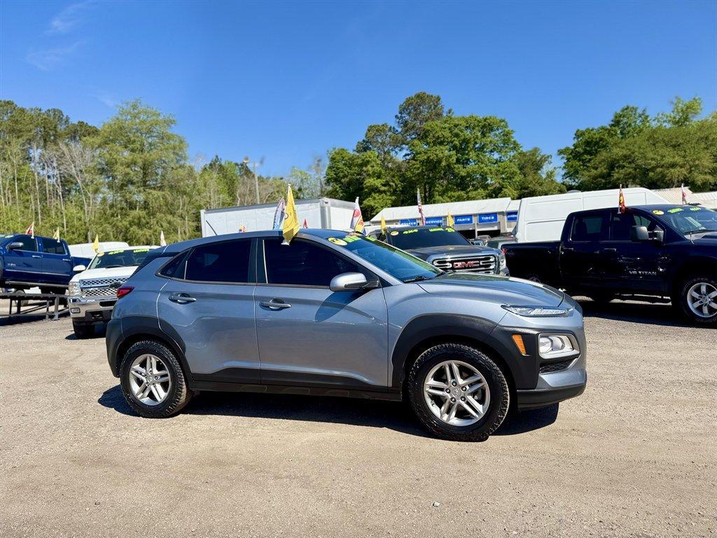 2021 Silver /Grey Hyundai Kona (KM8K12AA7MU) with an 2.0l I-4 MPI Dohc 2.0l engine, Automatic transmission, located at 745 East Steele Rd., West Columbia, SC, 29170, (803) 755-9148, 33.927212, -81.148483 - Photo#2