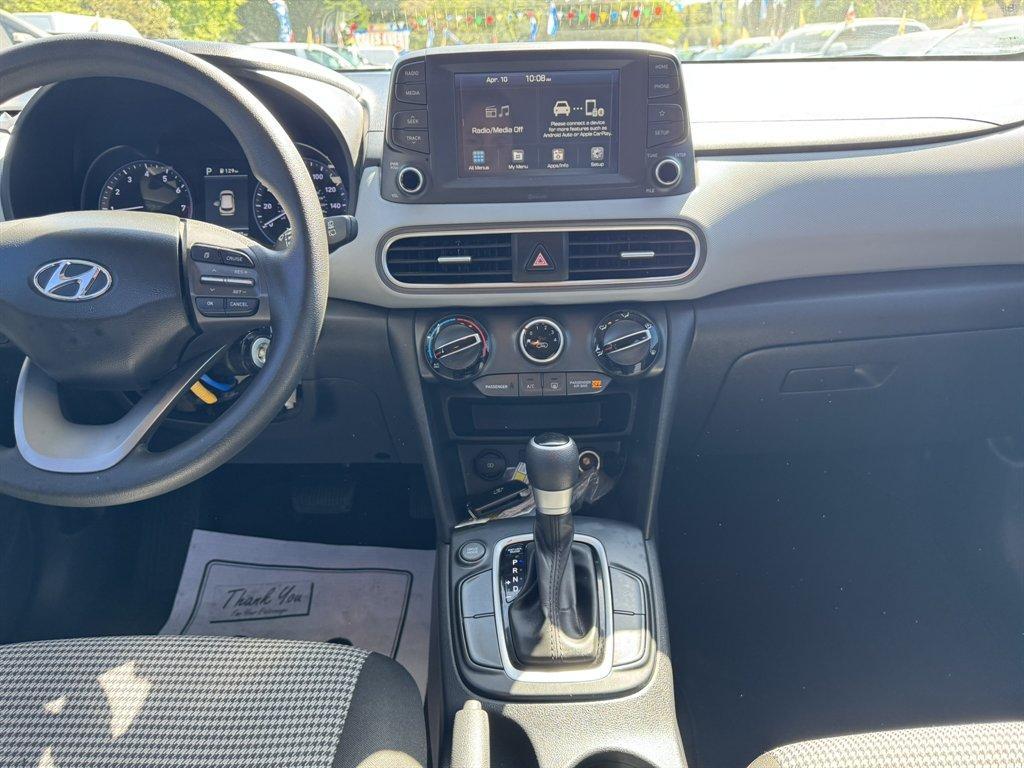 2021 Silver /Grey Hyundai Kona (KM8K12AA7MU) with an 2.0l I-4 MPI Dohc 2.0l engine, Automatic transmission, located at 745 East Steele Rd., West Columbia, SC, 29170, (803) 755-9148, 33.927212, -81.148483 - Photo#11