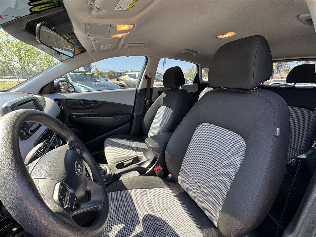 2021 Silver /Grey Hyundai Kona (KM8K12AA7MU) with an 2.0l I-4 MPI Dohc 2.0l engine, Automatic transmission, located at 745 East Steele Rd., West Columbia, SC, 29170, (803) 755-9148, 33.927212, -81.148483 - Photo#18