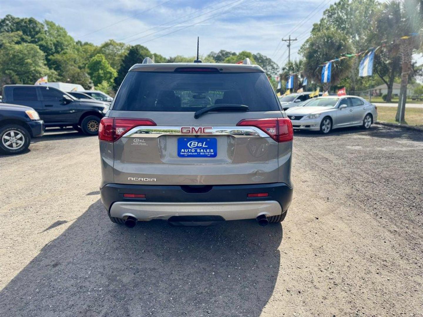 2019 Bronze /Grey GMC Acadia (1GKKNMLS9KZ) with an 3.6l V6 DI Dohc 3.6l engine, Automatic transmission, located at 745 East Steele Rd., West Columbia, SC, 29170, (803) 755-9148, 33.927212, -81.148483 - Photo#4