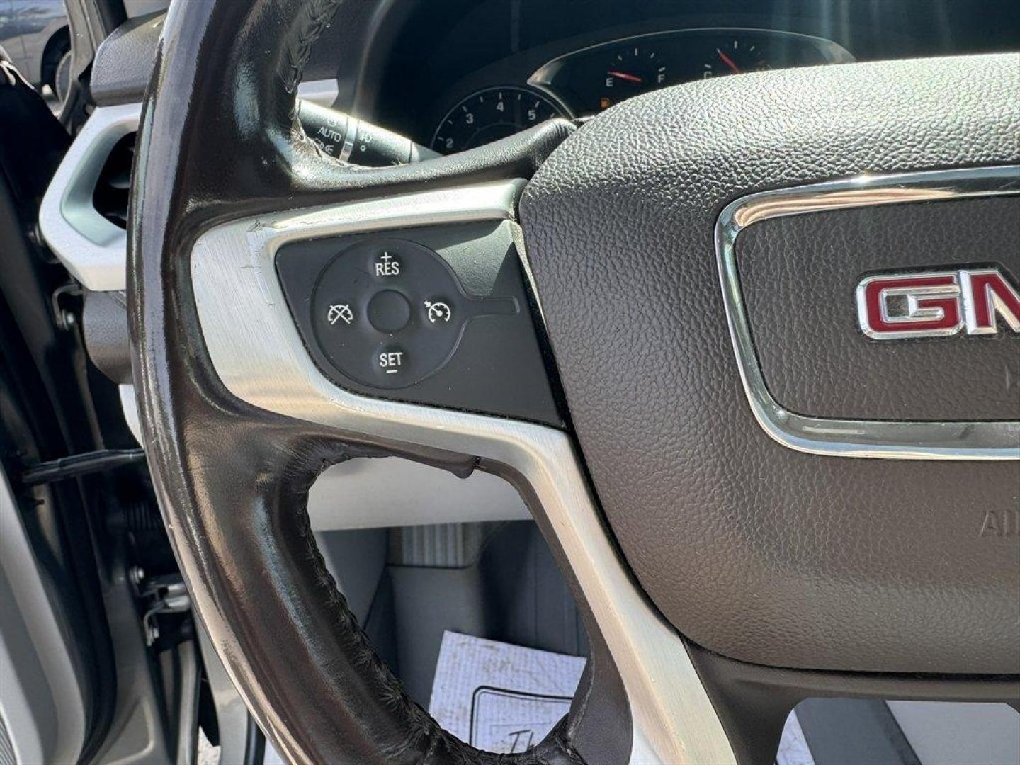 2019 Bronze /Grey GMC Acadia (1GKKNMLS9KZ) with an 3.6l V6 DI Dohc 3.6l engine, Automatic transmission, located at 745 East Steele Rd., West Columbia, SC, 29170, (803) 755-9148, 33.927212, -81.148483 - Photo#8