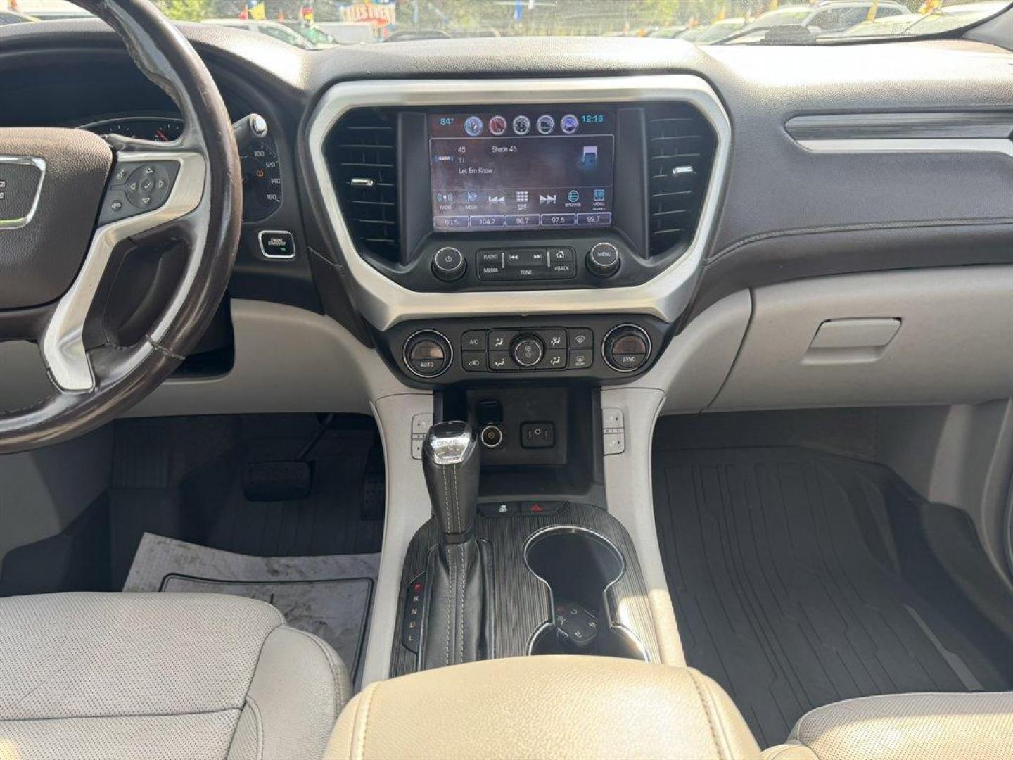 2019 Bronze /Grey GMC Acadia (1GKKNMLS9KZ) with an 3.6l V6 DI Dohc 3.6l engine, Automatic transmission, located at 745 East Steele Rd., West Columbia, SC, 29170, (803) 755-9148, 33.927212, -81.148483 - Photo#11