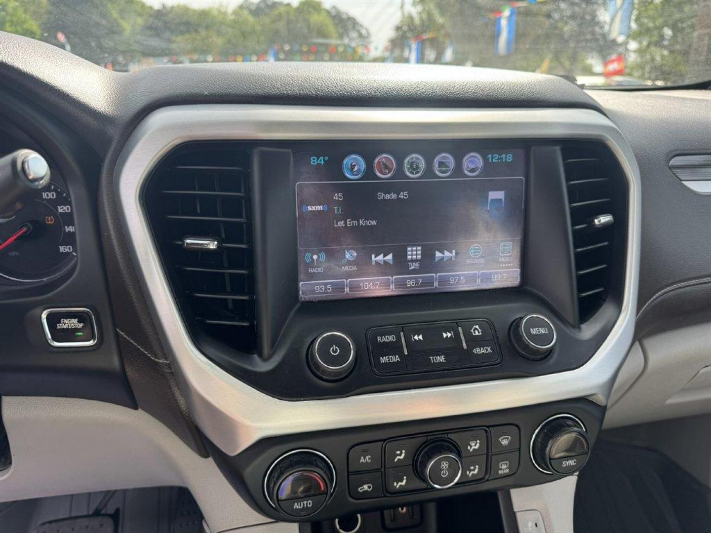 2019 Bronze /Grey GMC Acadia (1GKKNMLS9KZ) with an 3.6l V6 DI Dohc 3.6l engine, Automatic transmission, located at 745 East Steele Rd., West Columbia, SC, 29170, (803) 755-9148, 33.927212, -81.148483 - Photo#12
