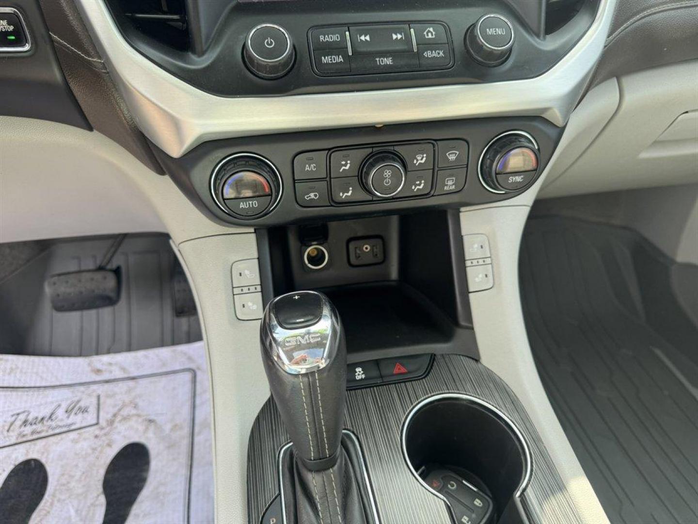2019 Bronze /Grey GMC Acadia (1GKKNMLS9KZ) with an 3.6l V6 DI Dohc 3.6l engine, Automatic transmission, located at 745 East Steele Rd., West Columbia, SC, 29170, (803) 755-9148, 33.927212, -81.148483 - Photo#15