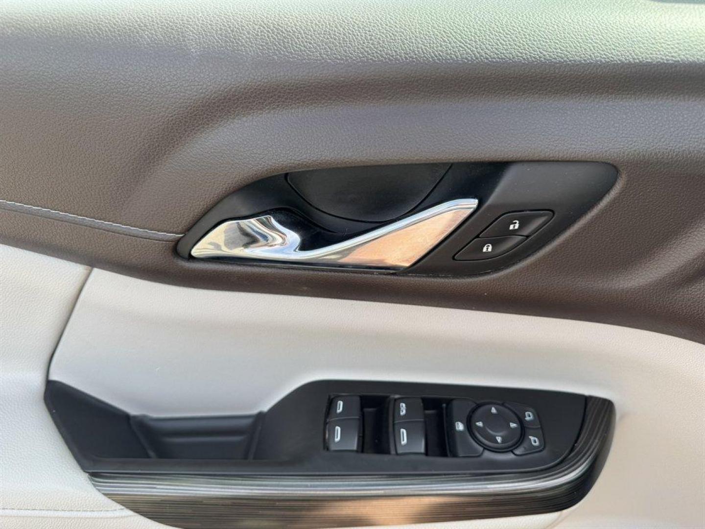2019 Bronze /Grey GMC Acadia (1GKKNMLS9KZ) with an 3.6l V6 DI Dohc 3.6l engine, Automatic transmission, located at 745 East Steele Rd., West Columbia, SC, 29170, (803) 755-9148, 33.927212, -81.148483 - Photo#21