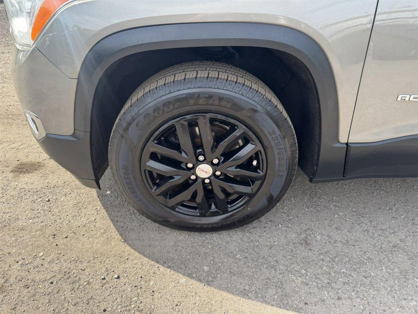 2019 Bronze /Grey GMC Acadia (1GKKNMLS9KZ) with an 3.6l V6 DI Dohc 3.6l engine, Automatic transmission, located at 745 East Steele Rd., West Columbia, SC, 29170, (803) 755-9148, 33.927212, -81.148483 - Photo#39