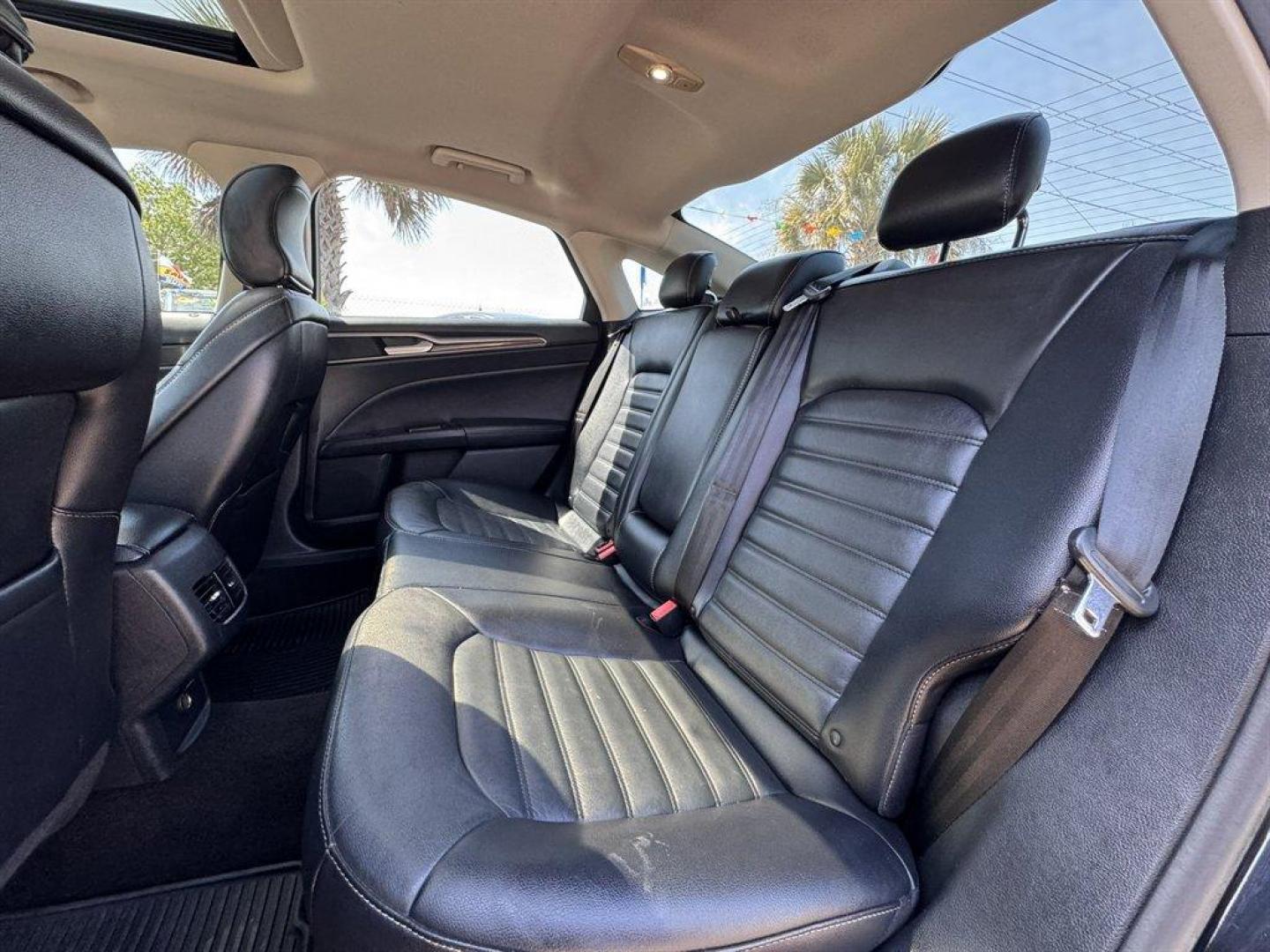 2017 Black /Black Ford Fusion (3FA6P0HDXHR) with an 1.5l I-4 DI Dohc Ecoboost engine, Automatic transmission, located at 745 East Steele Rd., West Columbia, SC, 29170, (803) 755-9148, 33.927212, -81.148483 - Photo#23