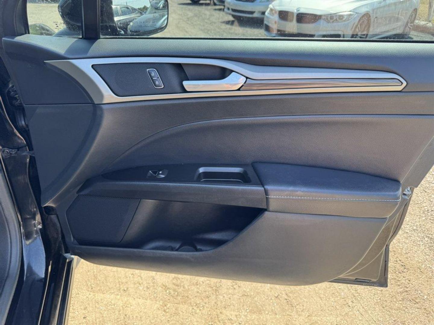 2017 Black /Black Ford Fusion (3FA6P0HDXHR) with an 1.5l I-4 DI Dohc Ecoboost engine, Automatic transmission, located at 745 East Steele Rd., West Columbia, SC, 29170, (803) 755-9148, 33.927212, -81.148483 - Photo#26