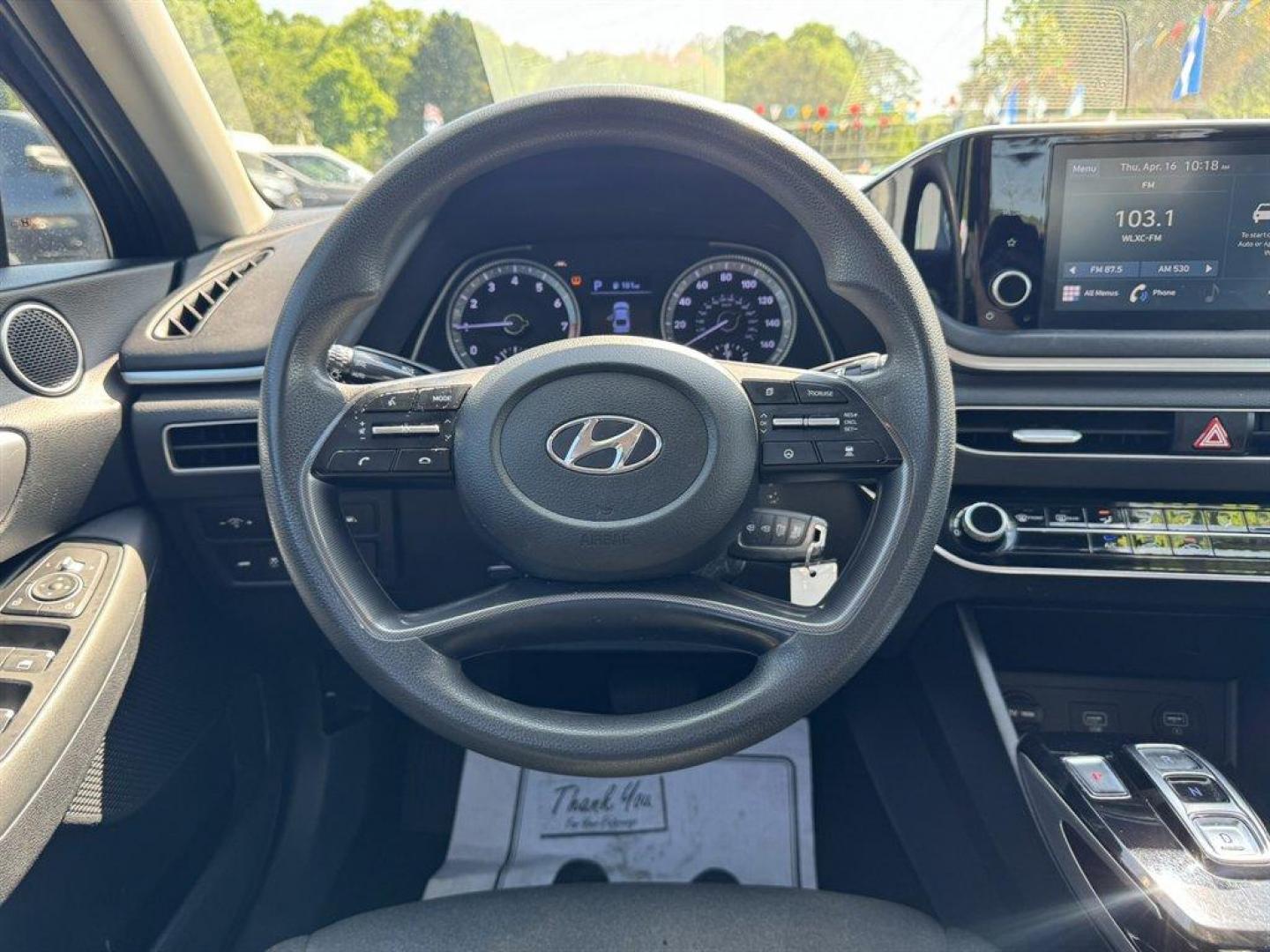 2022 Grey /Black Hyundai Sonata (5NPEG4JA2NH) with an 2.5l I-4 DI Dohc 2.5l engine, Automatic transmission, located at 745 East Steele Rd., West Columbia, SC, 29170, (803) 755-9148, 33.927212, -81.148483 - Photo#7