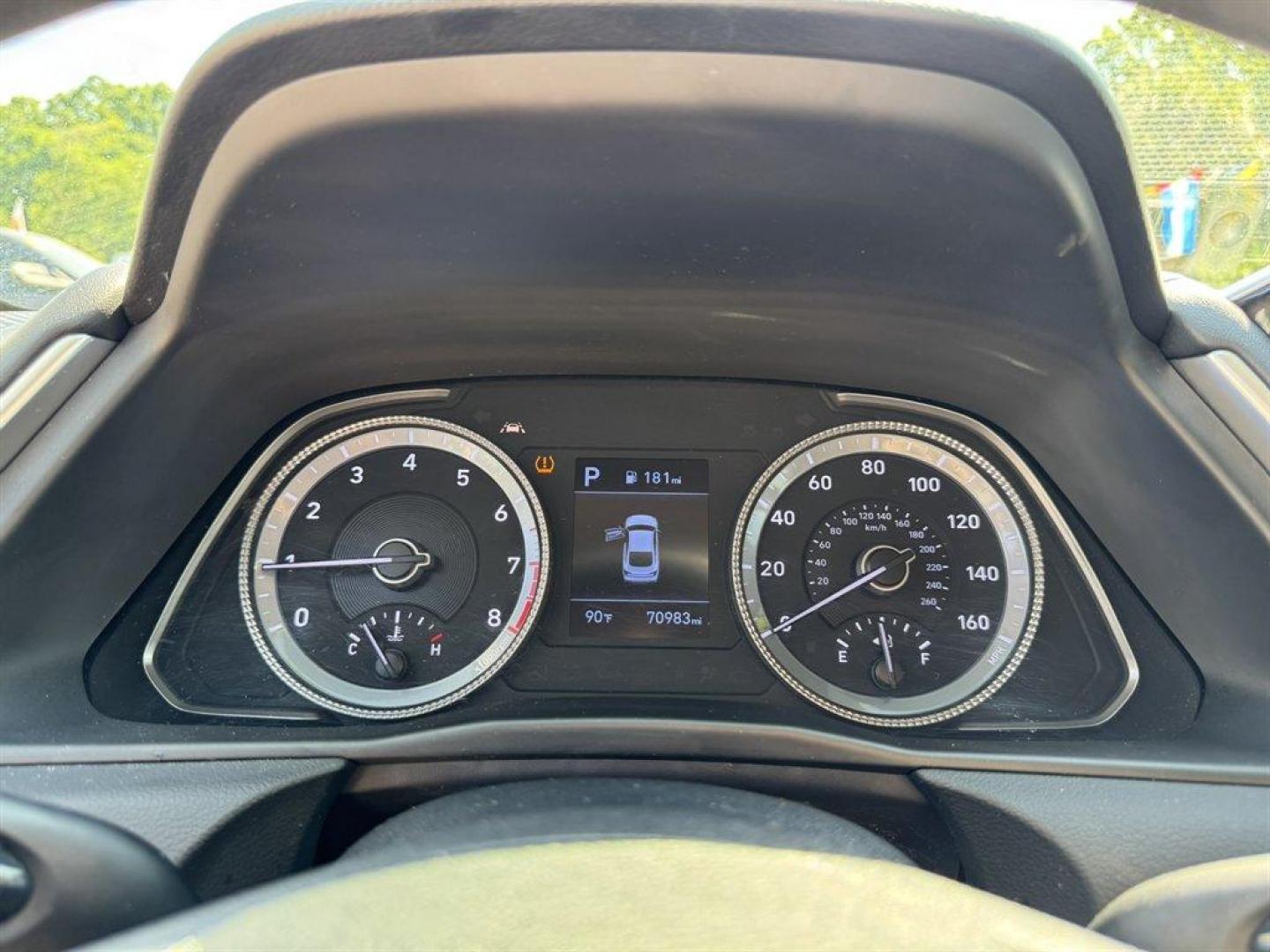 2022 Grey /Black Hyundai Sonata (5NPEG4JA2NH) with an 2.5l I-4 DI Dohc 2.5l engine, Automatic transmission, located at 745 East Steele Rd., West Columbia, SC, 29170, (803) 755-9148, 33.927212, -81.148483 - Photo#10