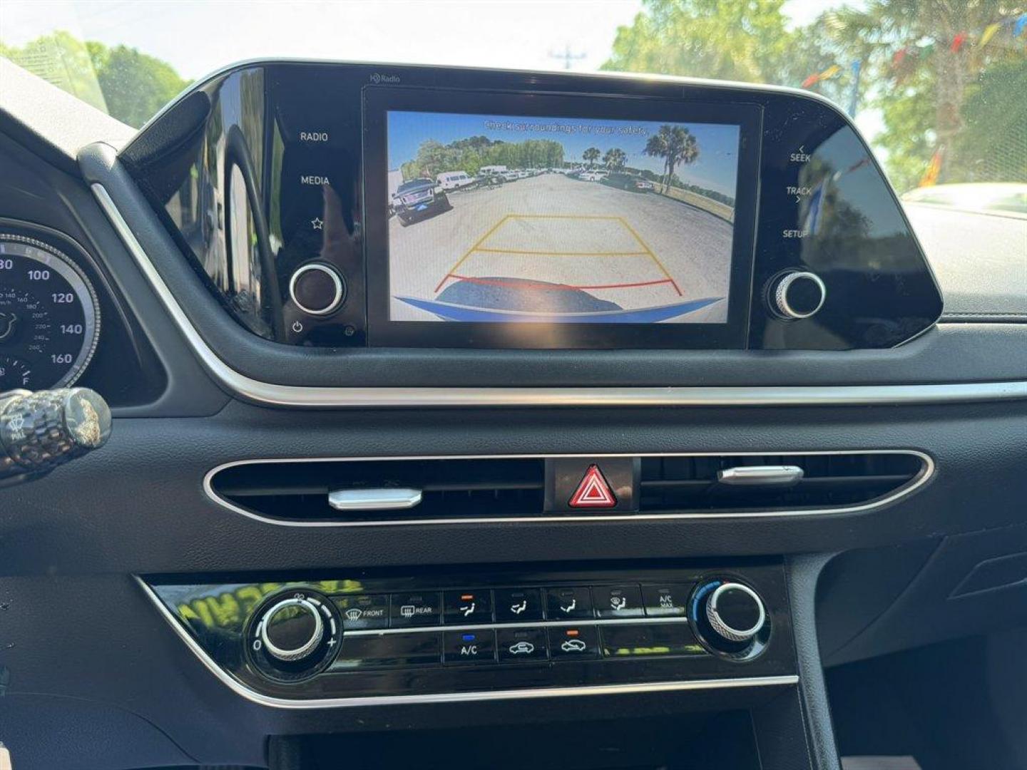 2022 Grey /Black Hyundai Sonata (5NPEG4JA2NH) with an 2.5l I-4 DI Dohc 2.5l engine, Automatic transmission, located at 745 East Steele Rd., West Columbia, SC, 29170, (803) 755-9148, 33.927212, -81.148483 - Photo#13