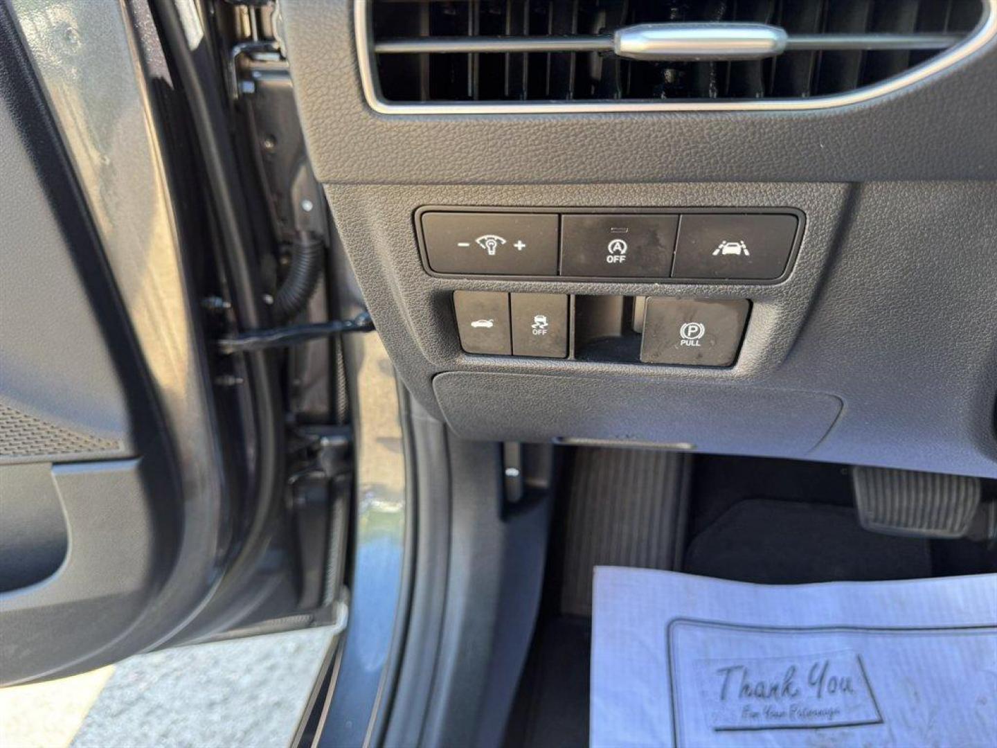 2022 Grey /Black Hyundai Sonata (5NPEG4JA2NH) with an 2.5l I-4 DI Dohc 2.5l engine, Automatic transmission, located at 745 East Steele Rd., West Columbia, SC, 29170, (803) 755-9148, 33.927212, -81.148483 - Photo#15