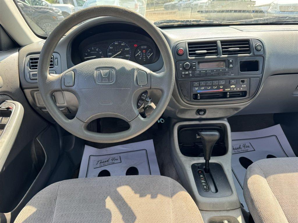 1997 Silver /Grey Honda Civic (2HGEJ6679VH) with an 1.6l I-4 EFI Sohc 1.6l engine, Automatic transmission, located at 745 East Steele Rd., West Columbia, SC, 29170, (803) 755-9148, 33.927212, -81.148483 - Photo#5
