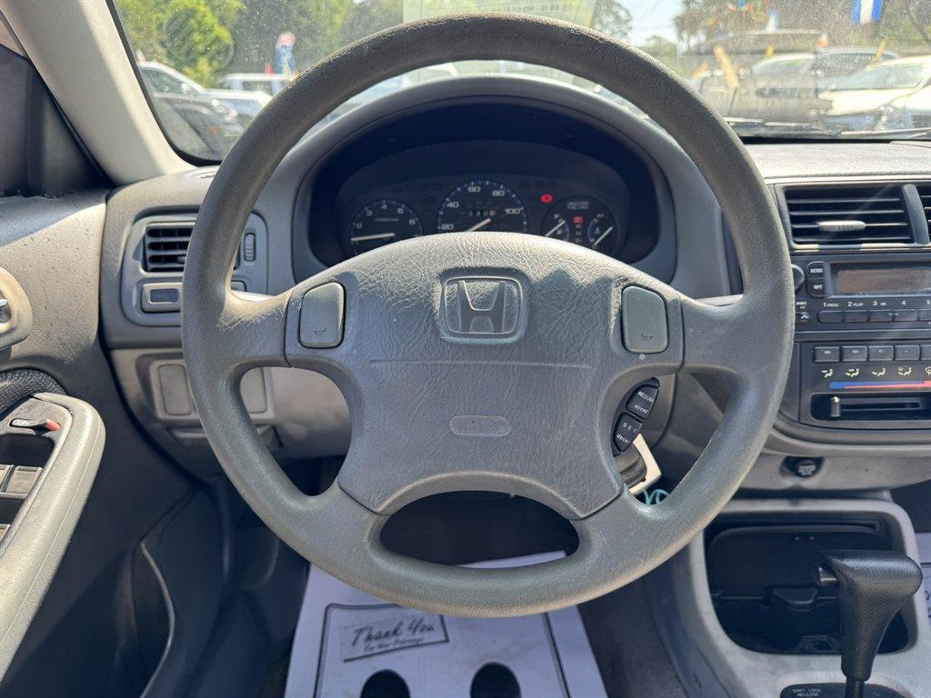 1997 Silver /Grey Honda Civic (2HGEJ6679VH) with an 1.6l I-4 EFI Sohc 1.6l engine, Automatic transmission, located at 745 East Steele Rd., West Columbia, SC, 29170, (803) 755-9148, 33.927212, -81.148483 - Photo#6